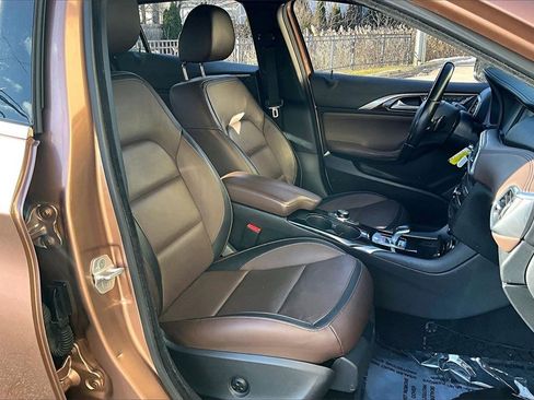 Certified 2017 INFINITI QX30 Premium w/ Navigation Package image 27