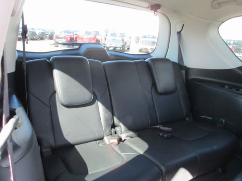 Used 2015 INFINITI QX80 4WD w/ Driver's Assistance Package image 24