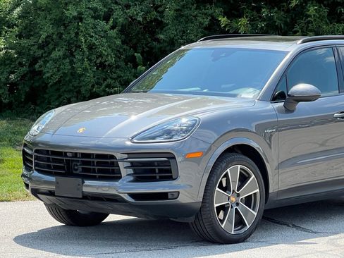 Certified 2020 Porsche Cayenne E-Hybrid AWD/4WD image 12