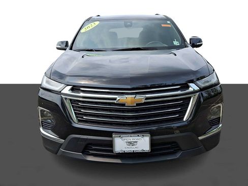 Used 2023 Chevrolet Traverse LT AWD/4WD image 2