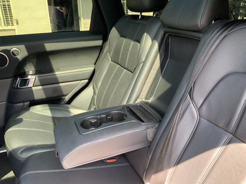 Used 2016 Land Rover Range Rover Sport HSE AWD/4WD image 11