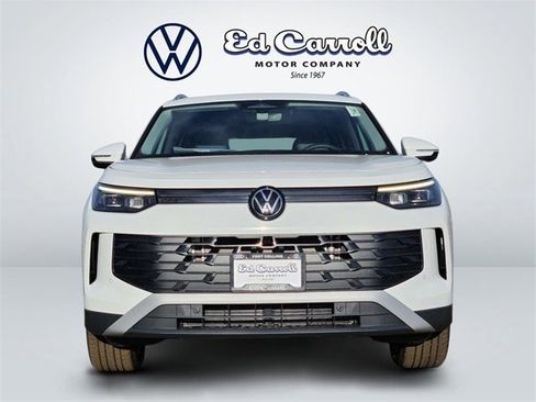 New 2026 Volkswagen Tiguan SE image 2