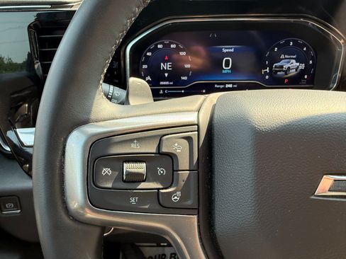 Used 2023 Chevrolet Silverado 1500 LT Trail Boss AWD/4WD image 26