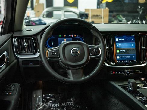 Used 2024 Volvo S60 B5 Core image 17