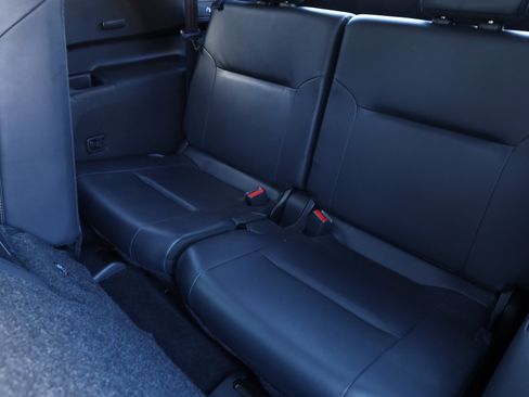 Used 2023 Mitsubishi Outlander SE image 15