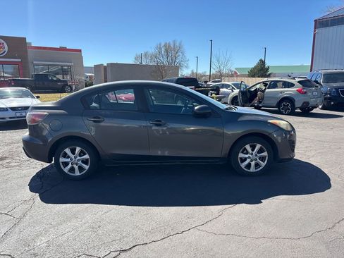 Used 2010 MAZDA MAZDA3 i Touring image 7