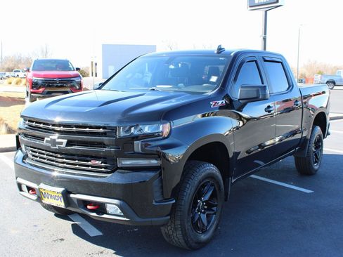 Used 2020 Chevrolet Silverado 1500 LT Trail Boss AWD/4WD image 4