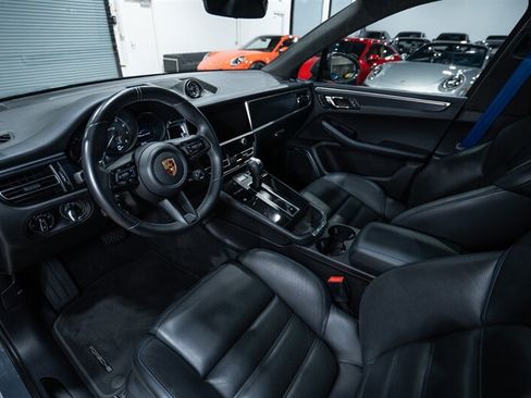 Used 2022 Porsche Macan GTS AWD/4WD image 18