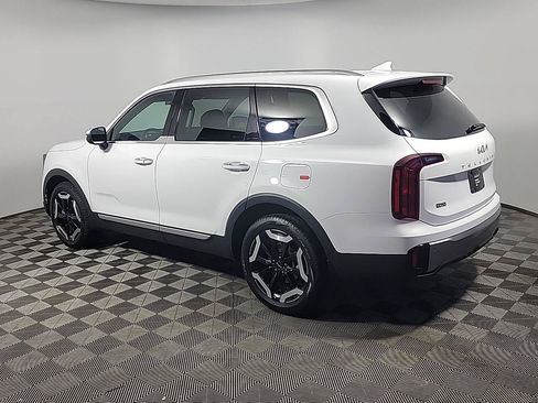Used 2025 Kia Telluride S AWD/4WD image 11