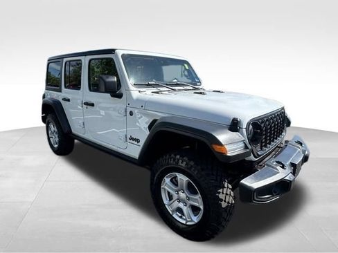 Used 2025 Jeep Wrangler Unlimited Sport AWD/4WD image 11