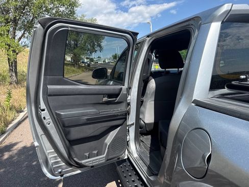 Used 2024 Toyota Tacoma TRD Sport AWD/4WD image 15