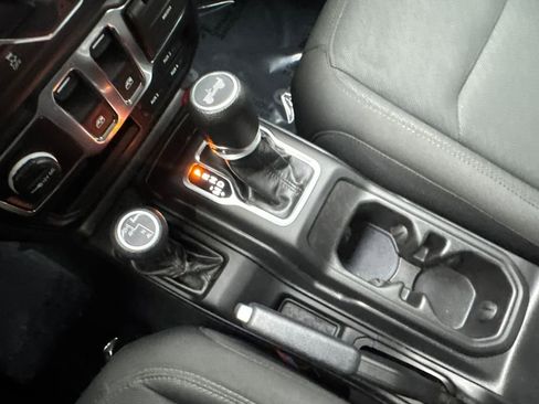 Used 2023 Jeep Wrangler Willys image 63