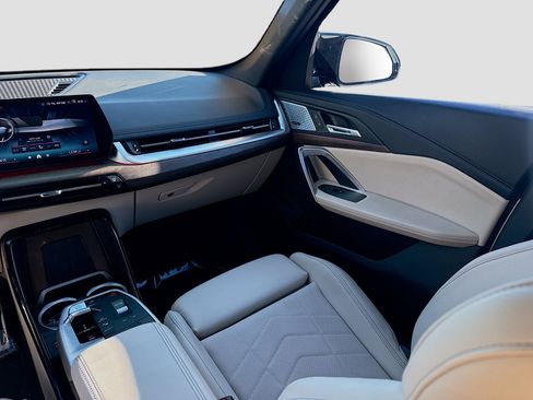 Used 2024 BMW X1 M35i w/ Premium Package image 22