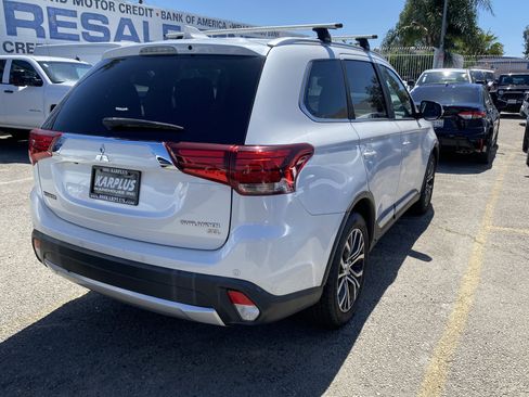 Used 2018 Mitsubishi Outlander SEL FWD image 8