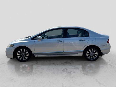 Used 2010 Honda Civic EX-L image 2