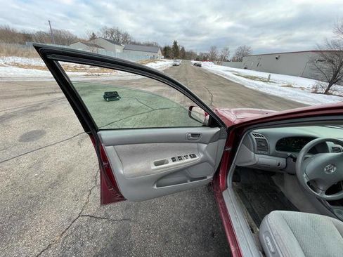 Used 2004 Toyota Camry LE image 20
