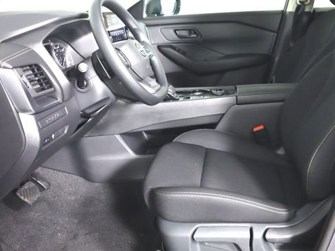 New 2026 Nissan Rogue S image 10