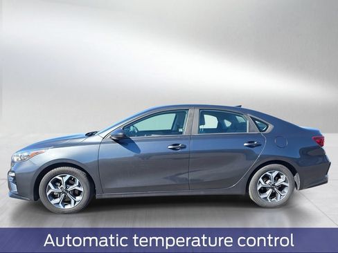 Used 2019 Kia Forte LXS FWD image 3