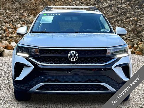 Used 2022 Volkswagen Taos SE AWD/4WD image 3
