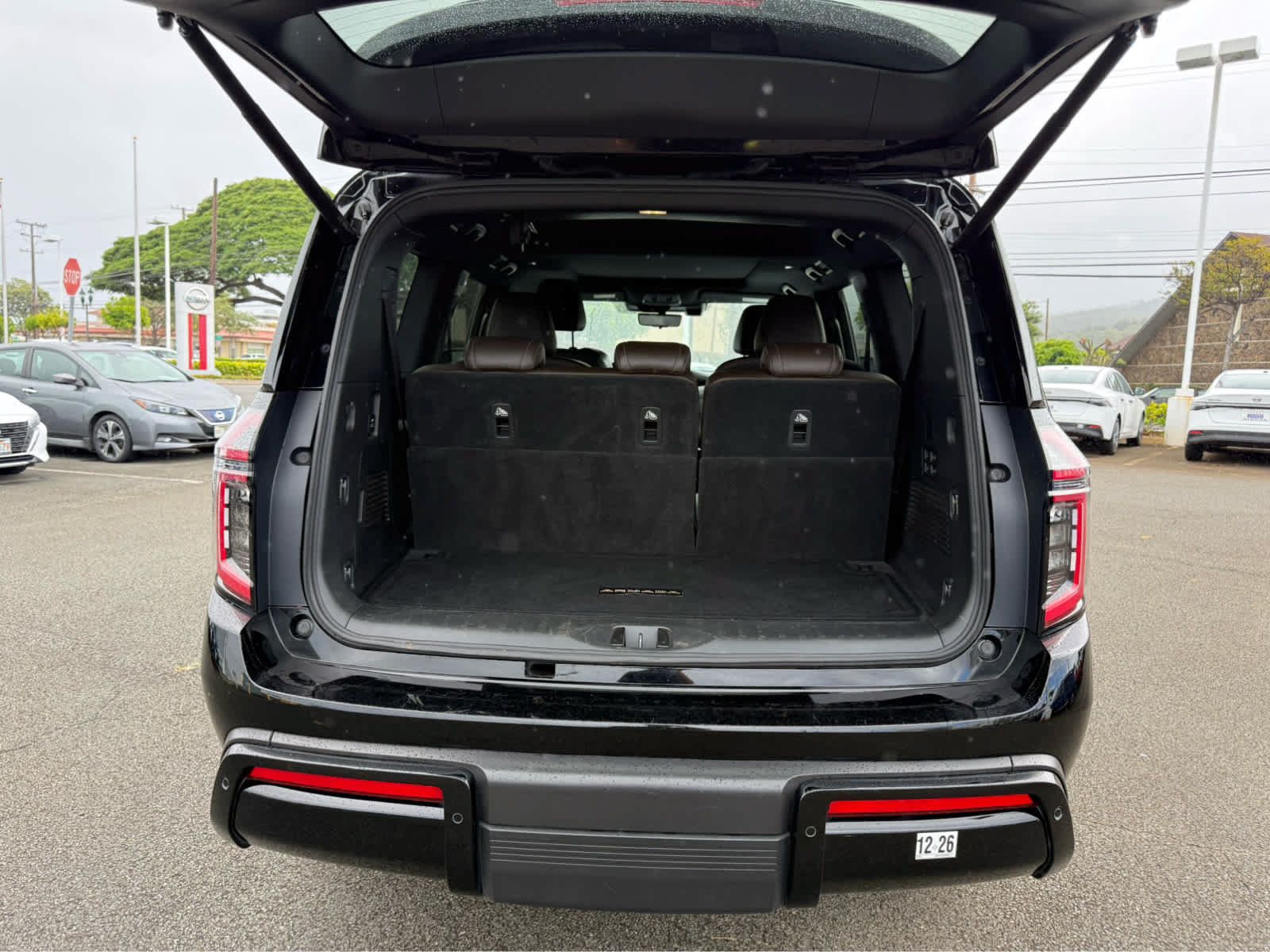 Used 2025 Nissan Armada Platinum RWD image 11