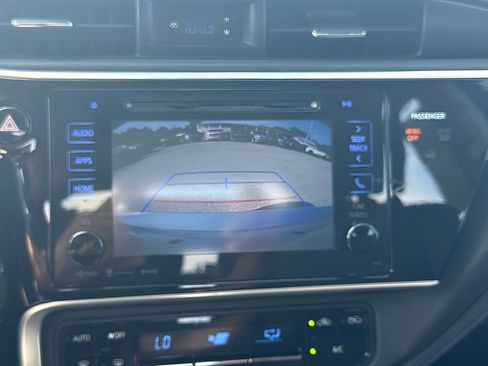 Used 2017 Toyota Corolla SE FWD image 13