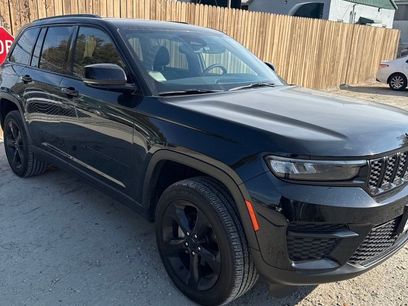 Used 2024 Jeep Grand Cherokee Altitude