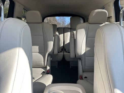 Used 2020 Mercedes-Benz GLS 450 4MATIC image 19