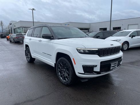 New 2025 Jeep Grand Cherokee L Summit AWD/4WD image 8