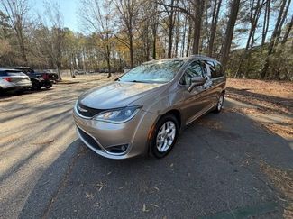 Used 2017 Chrysler Pacifica Touring-L Plus w/ Tire & Wheel Group video 2