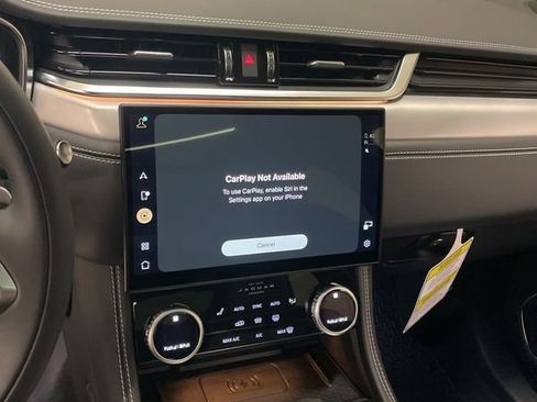 Used 2025 Jaguar F-PACE R-Dynamic S image 29