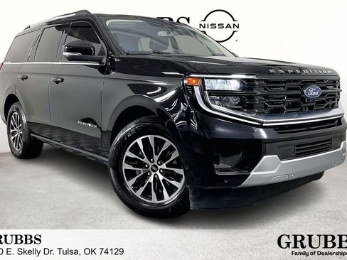 Used 2025 Ford Expedition Platinum image 1