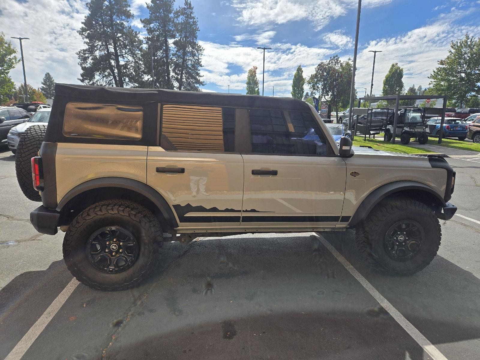 Used 2023 Ford Bronco Wildtrak AWD/4WD image 6