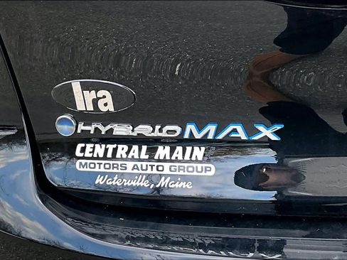 New 2025 Toyota Crown Platinum image 15