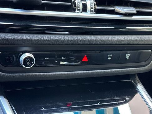 Used 2023 BMW 230i Coupe w/ M Sport Package RWD image 17