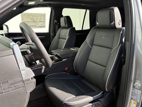 New 2026 Cadillac Escalade Luxury image 12