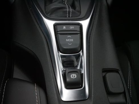 Used 2022 Chevrolet Camaro LT image 25