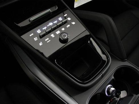 New 2026 Porsche Cayenne image 14