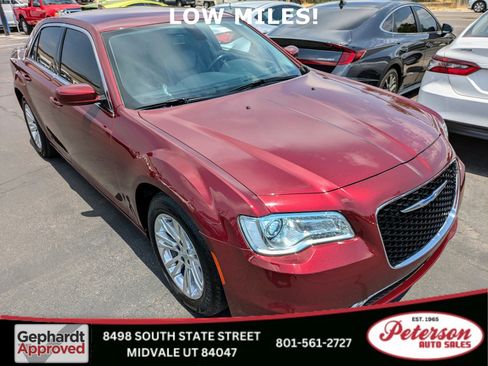 Used 2019 Chrysler 300 Touring L w/ Quick Order Package 22F image 1