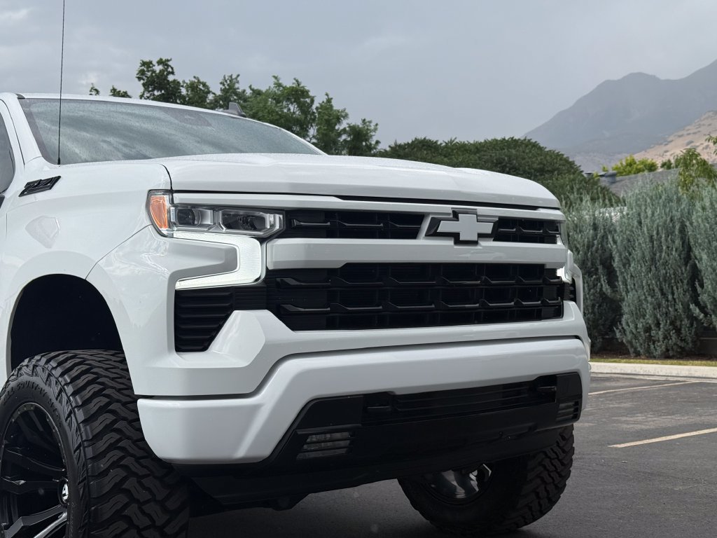Used 2023 Chevrolet Silverado 1500 RST w/ Z71 Off-Road Package AWD/4WD image 16