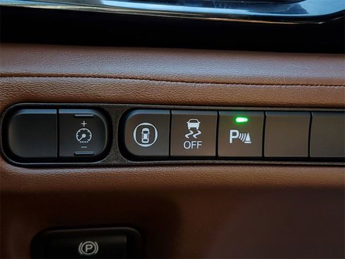 Certified 2023 Acura MDX SH-AWD w/ Technology Package image 33