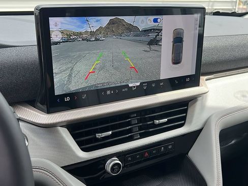 New 2026 Ford Explorer Active w/ Active Comfort Package RWD image 20