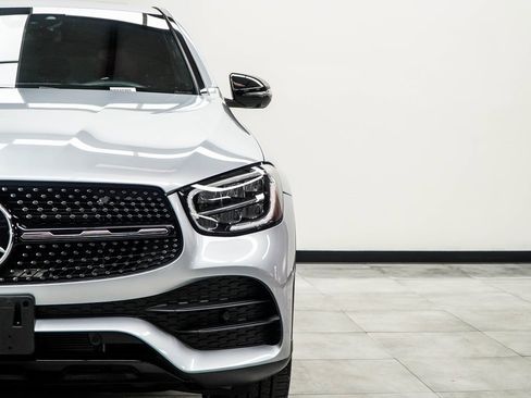 Used 2022 Mercedes-Benz GLC 300 4MATIC Coupe image 4