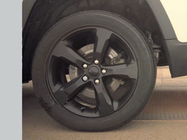 Used 2023 Jeep Grand Cherokee L Laredo AWD/4WD image 21