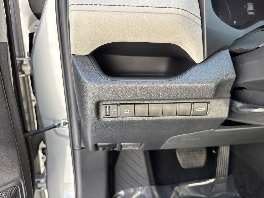 Used 2024 Toyota RAV4 XLE Premium FWD image 57