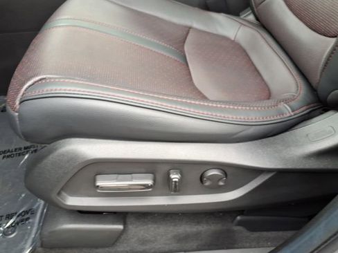 Certified 2025 Honda Pilot Black Edition image 15
