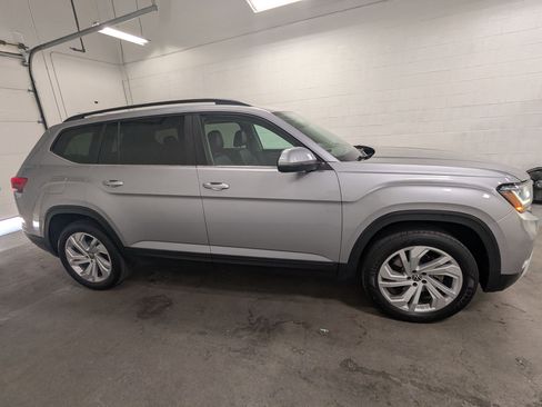 Used 2021 Volkswagen Atlas SE w/ Towing Package AWD/4WD image 3
