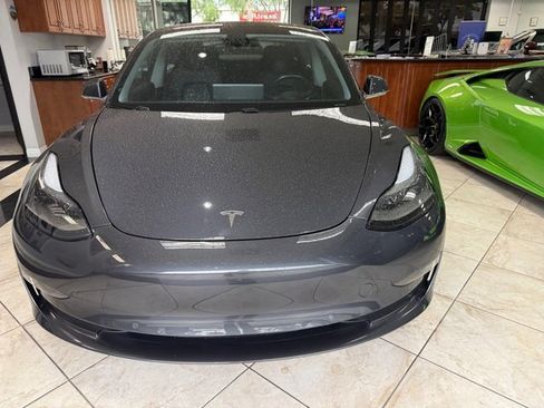 Used 2018 Tesla Model 3 RWD image 2