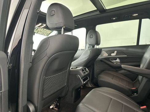 Used 2024 Mercedes-Benz GLS 450 4MATIC image 24