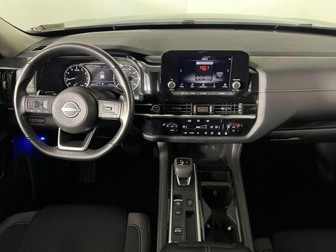 Used 2024 Nissan Pathfinder SV w/ Black Appearance Package image 13