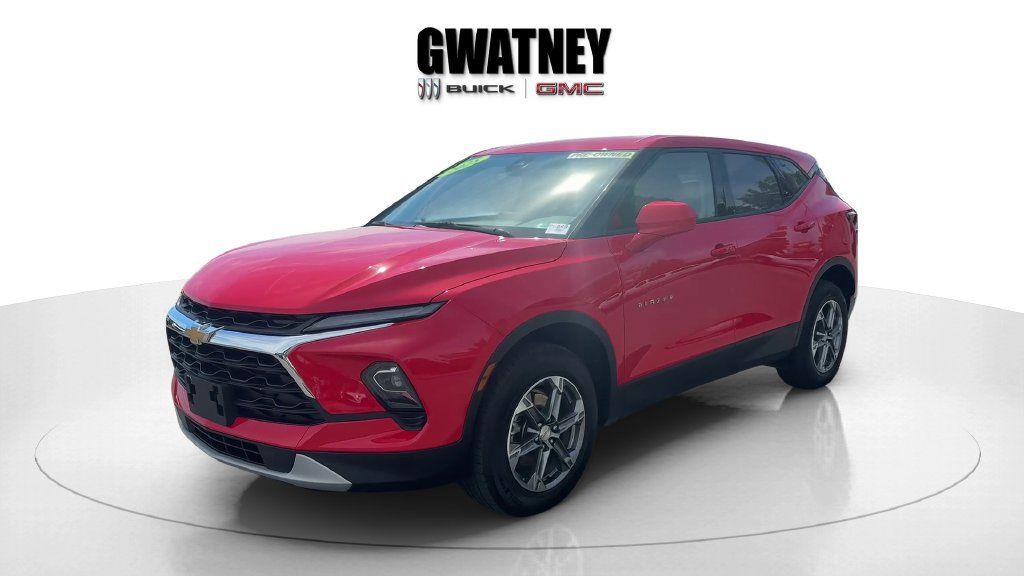Used 2025 Chevrolet Blazer LT FWD image 7